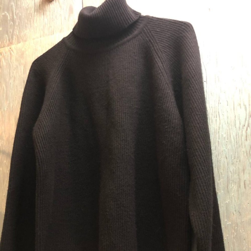 Jeanne Pierre Wool-blend turtleneck black sweater Size M - Picture 12 of 12
